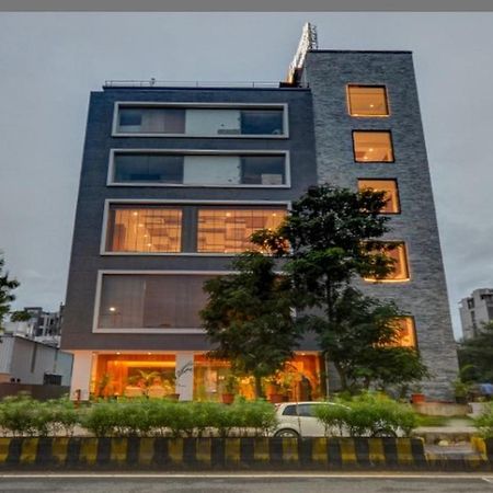 Pinnacle Grand Hotel Ahmedabad Exterior foto