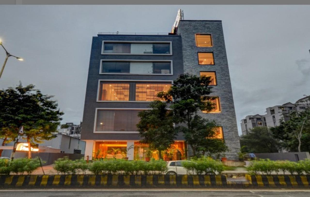Pinnacle Grand Hotel Ahmedabad Exterior foto